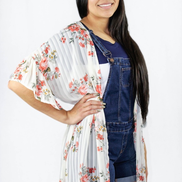 Ivory with Floral Design Kimono - Picture 2 of 3